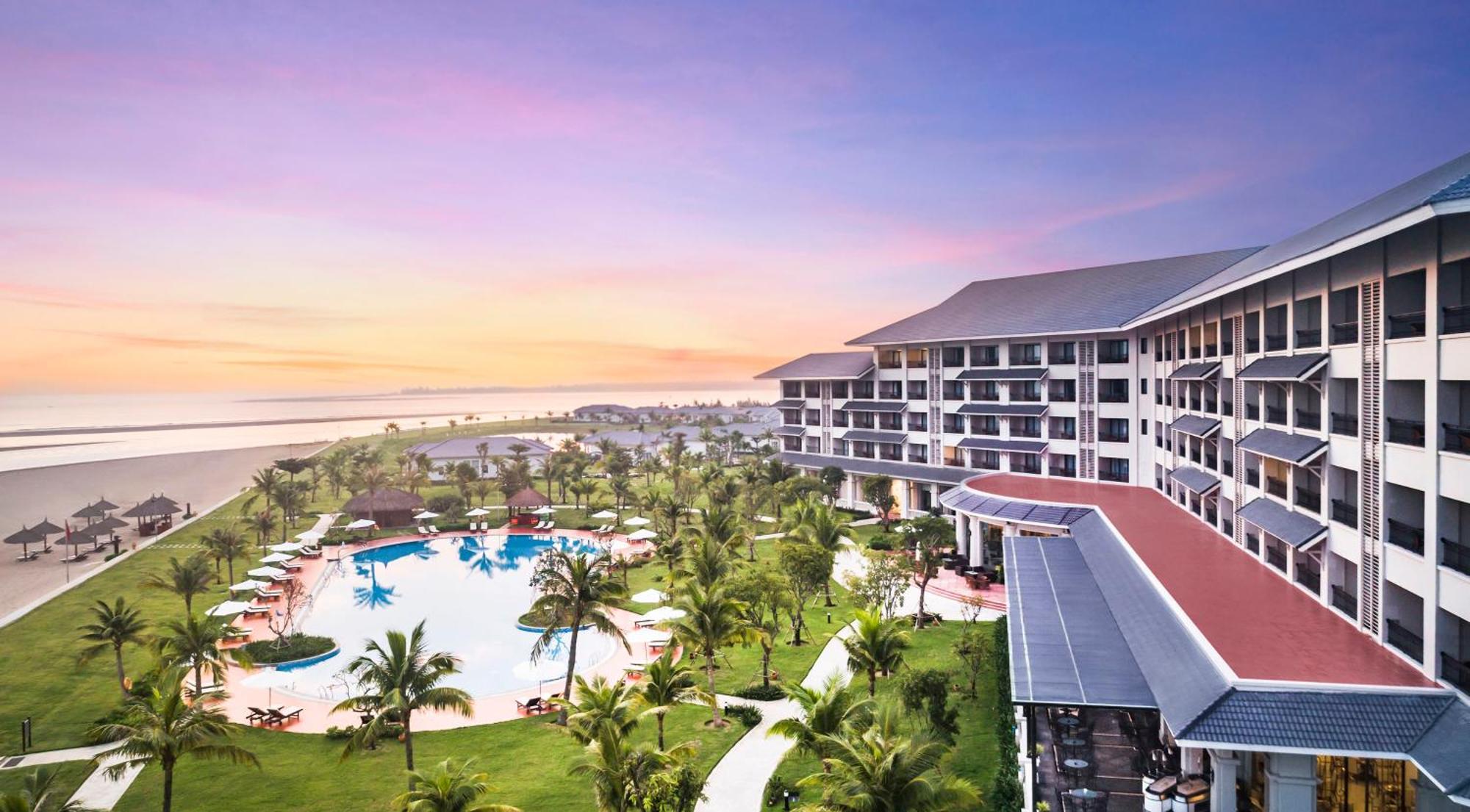 Melia Vinpearl Cua Hoi Beach Resort Cửa Lò Екстериор снимка